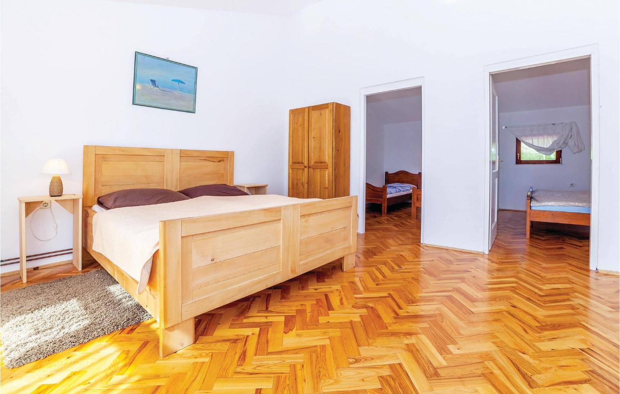 7 Bedroom Pet Friendly Home In Crni Kal Crni Kal  外观 照片