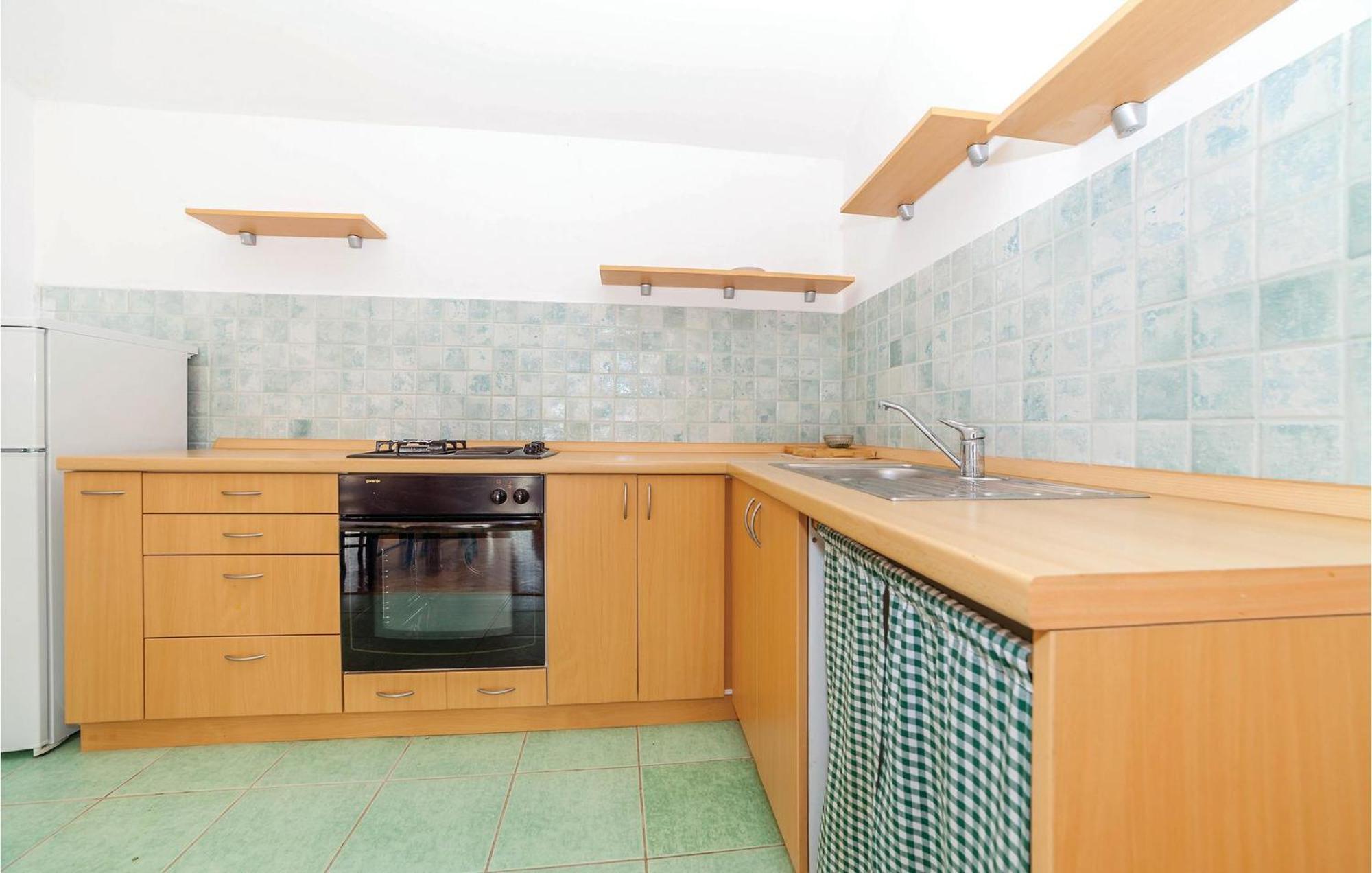 7 Bedroom Pet Friendly Home In Crni Kal Crni Kal  外观 照片