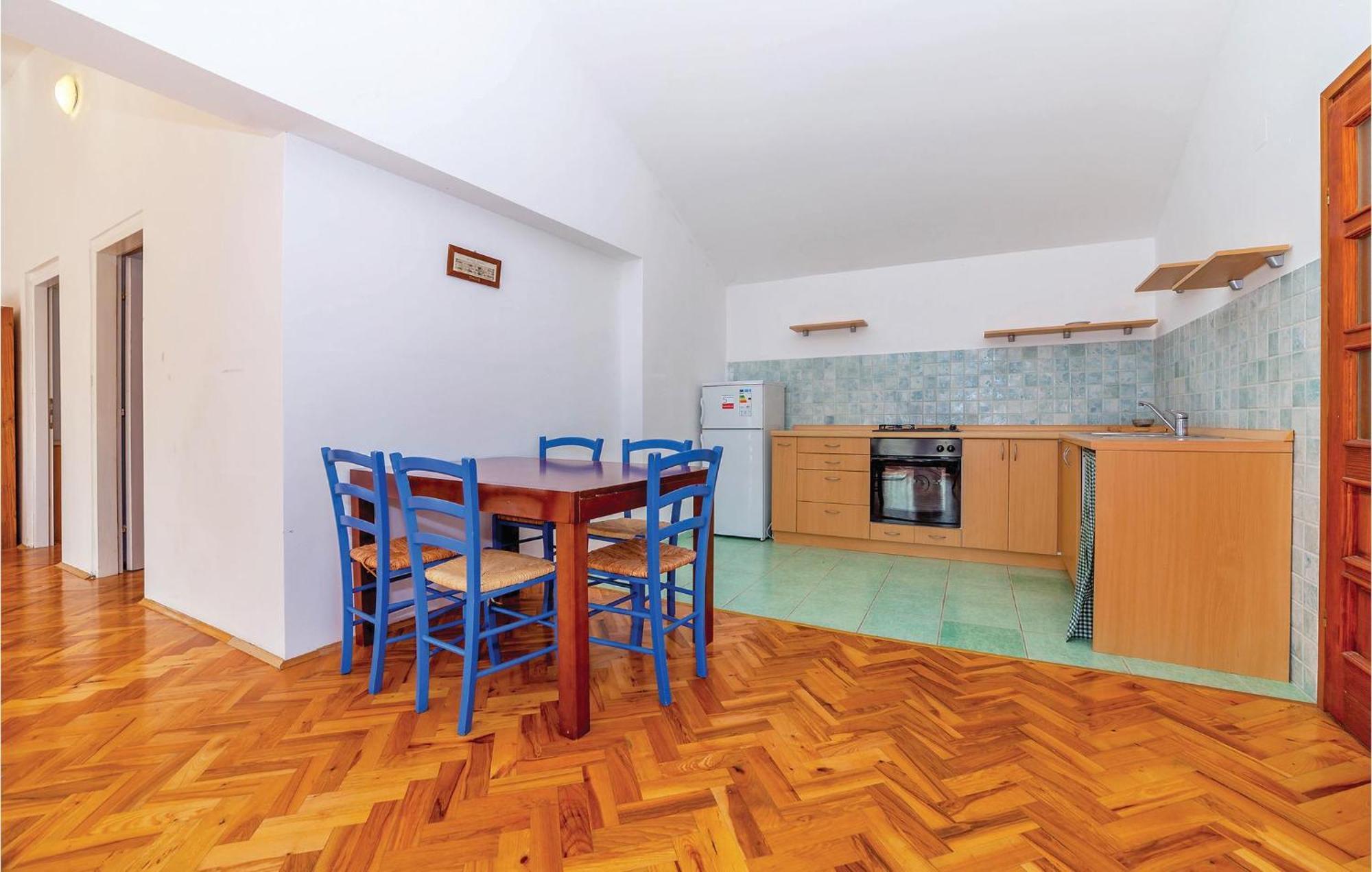 7 Bedroom Pet Friendly Home In Crni Kal Crni Kal  外观 照片