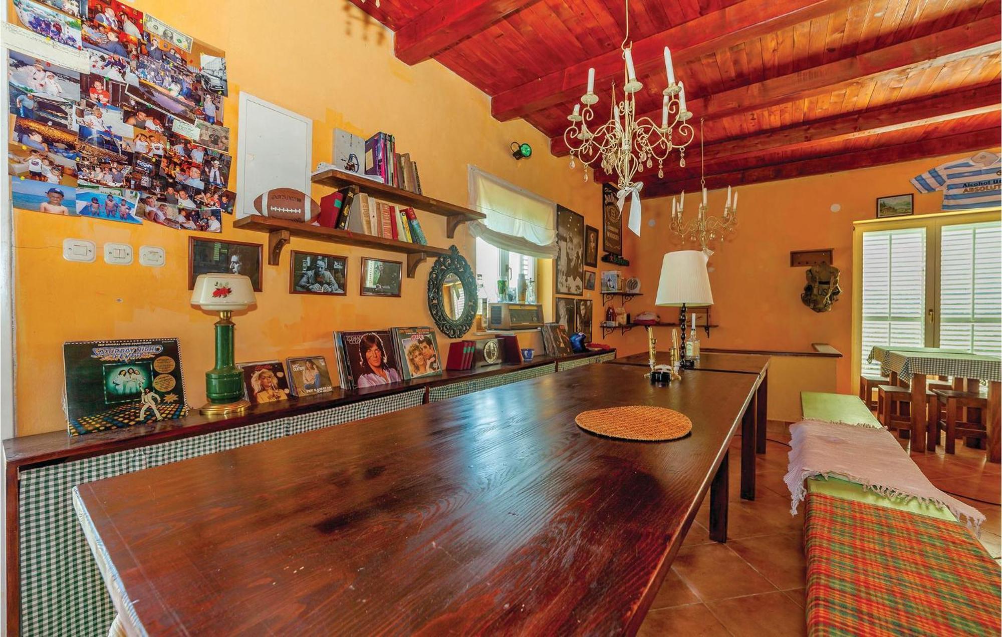 7 Bedroom Pet Friendly Home In Crni Kal Crni Kal  外观 照片