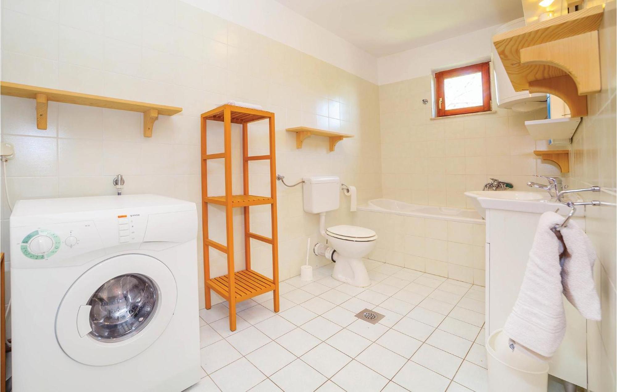 7 Bedroom Pet Friendly Home In Crni Kal Crni Kal  外观 照片