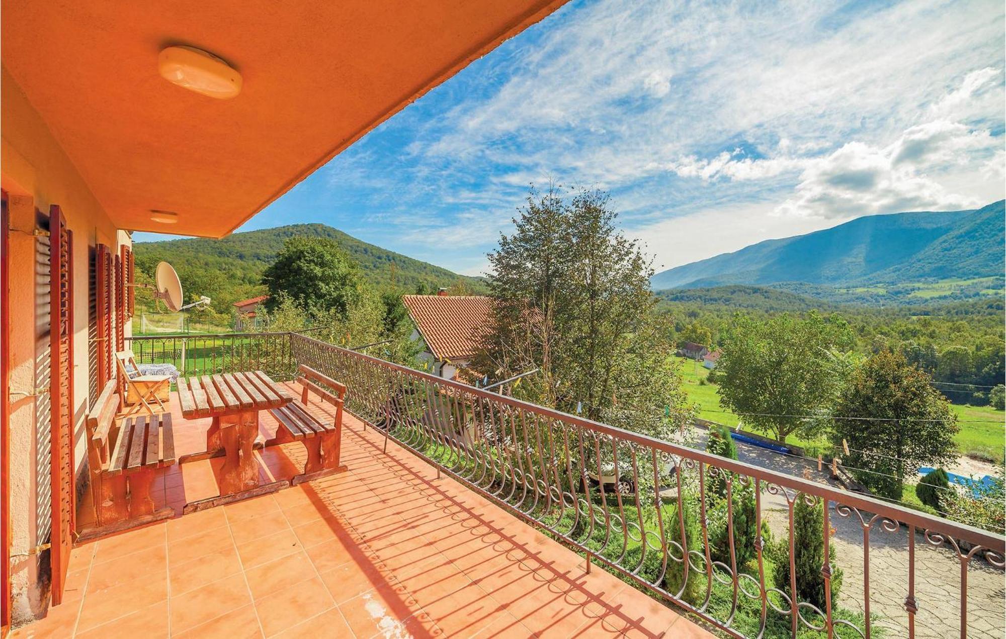 7 Bedroom Pet Friendly Home In Crni Kal Crni Kal  外观 照片